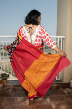 Load image into Gallery viewer, Paan Print Black &amp; Red Saree
