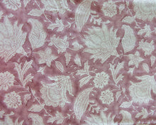 Load image into Gallery viewer, Mauve Floral Jaal Printed Bedsheet
